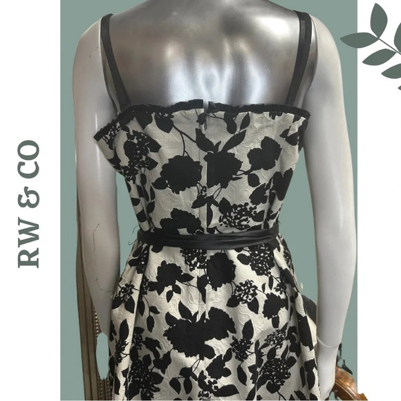 RW & Co Black Cream Floral Dress Contrast
Belt Netting Underskirt  Size 14 - Picture 8 of 9